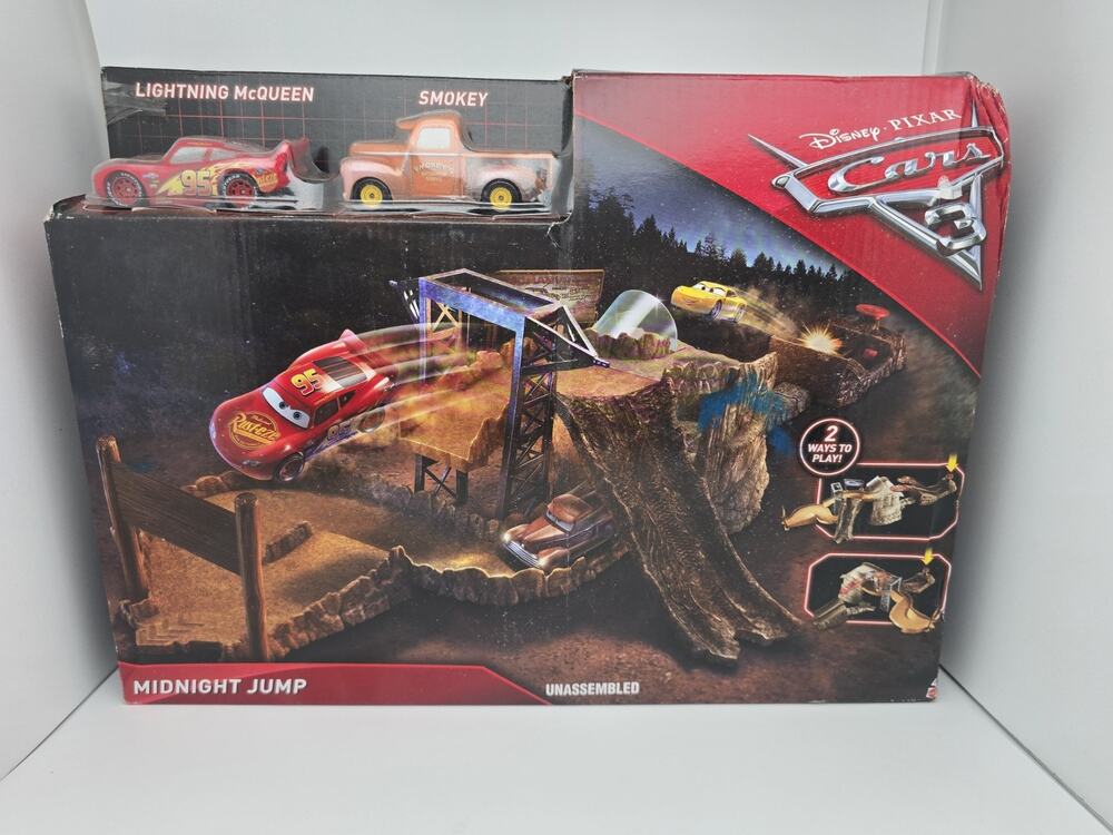 Disneys Pixar Cars 3 Midnight Jump Track Set Lighting McQueen New In Box